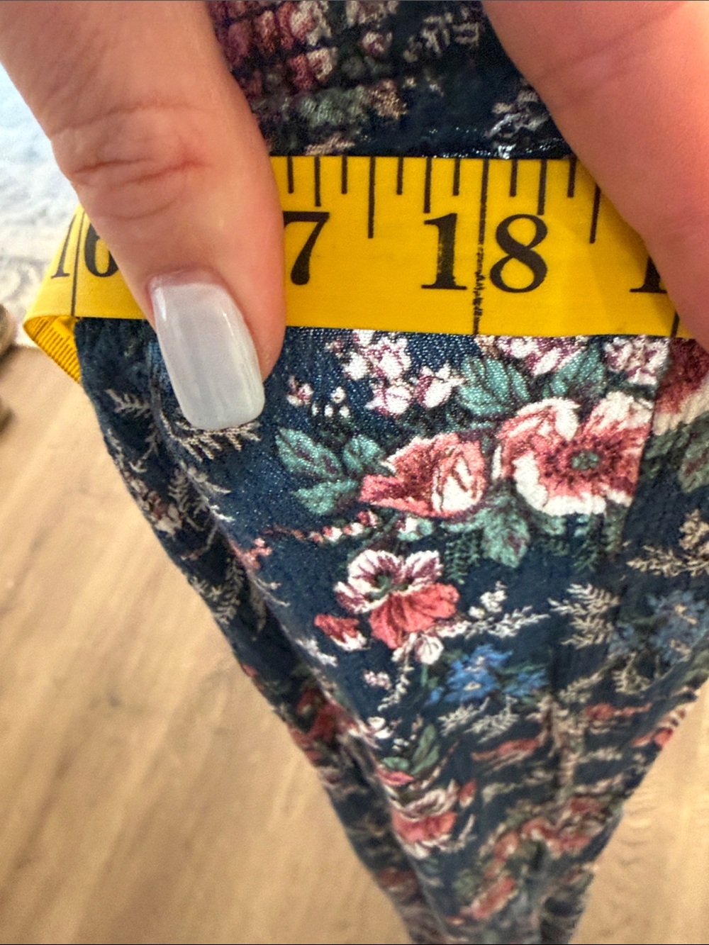 ASTR The Label Floral Bell Bottom Pants Small Navy Pink Boho Flare Festival - Picture 9 of 11